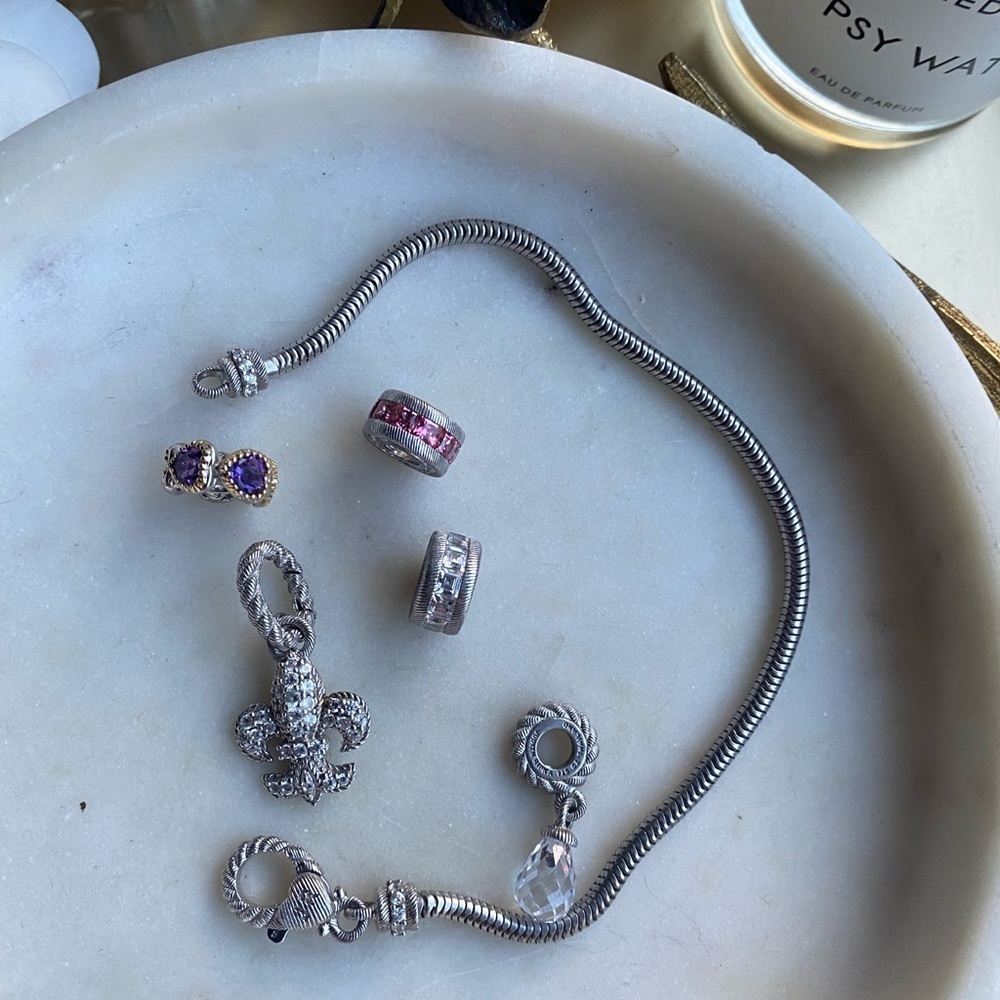 Judith Ripka Sterling silver bracelet and 5 charms - Picture 11 of 16
